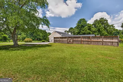 385 Lemans Drive, Bloomingdale, GA 31302 - Photo 9