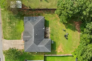 1304 Bunker Ridge Ln, Columbus, GA 31907 - Photo 3