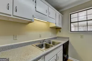2484 Rhoanoke Dr, Duluth, GA 30096 - Photo 13