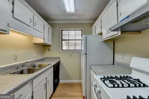 2484 Rhoanoke Dr, Duluth, GA 30096 - Photo 11