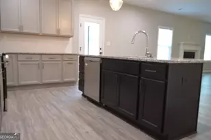 4351 Cornwall Dr, Forsyth, GA 31029 - Photo 9