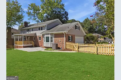 5157 Lakesprings Drive, Atlanta, GA 30338 - Photo 7