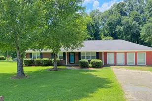 100 W Greenwood Dr, Carrollton, GA 30117 - Photo 1