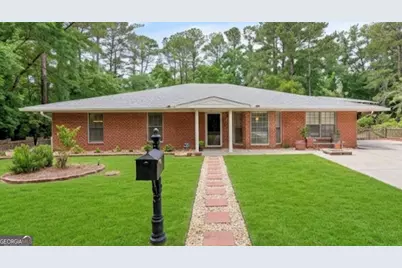 1001 Poppell Drive, Darien, GA 31305 - Photo 1