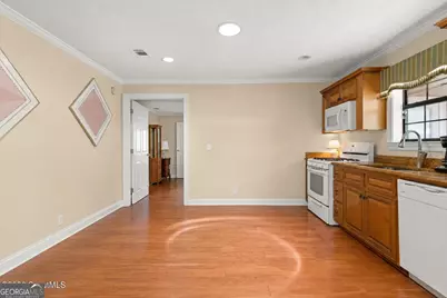 1001 Poppell Drive, Darien, GA 31305 - Photo 13