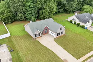 260 Sandstone Dr, Hampton, GA 30228 - Photo 3