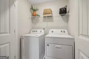 524 Woodcreek Circle SW, Atlanta, GA 30331 - Photo 29