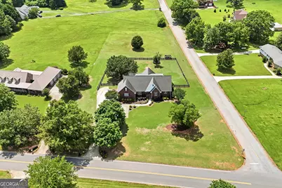 1601 Beville Drive, Griffin, GA 30224 - Photo 9