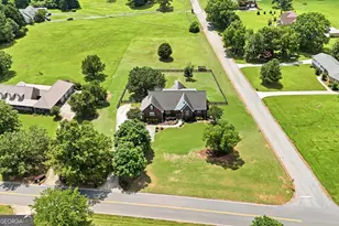 1601 Beville Dr, Griffin, GA 30224 - Photo 9