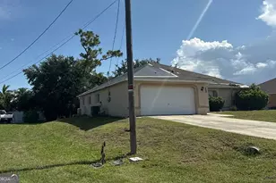 1807 SW 21st Ln, Cape Coral, FL 33991 - Photo 3
