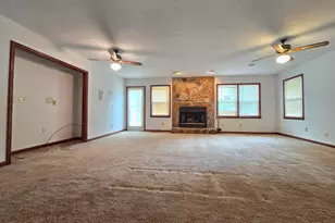 120 Aspen Lake Dr E, Newnan, GA 30263 - Photo 85