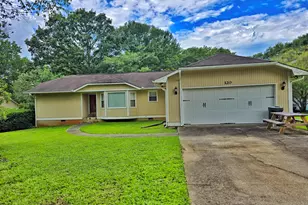 120 Aspen Lake Dr E, Newnan, GA 30263 - Photo 1
