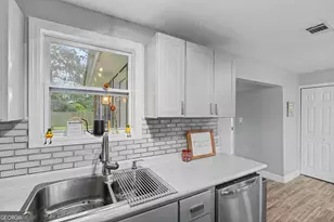 212 Chatham Villa Dr, Garden City, GA 31408 - Photo 13