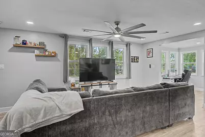 212 Chatham Villa Drive, Garden City, GA 31408 - Photo 5
