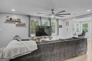 212 Chatham Villa Dr, Garden City, GA 31408 - Photo 5