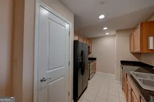 3040 Peachtree Rd NW, Atlanta, GA 30305 - Photo 5