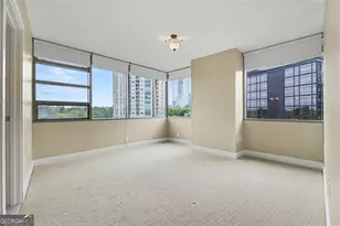 700 Park Regency Pl NE, Atlanta, GA 30326 - Photo 17