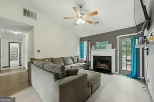 7106 Oakwood Cir, Rex, GA 30273 - Photo 11