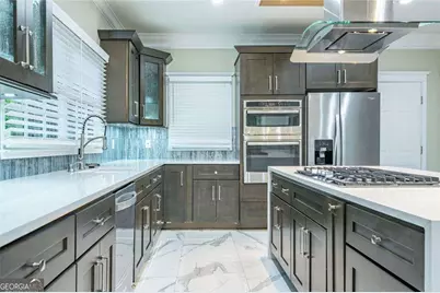 3924 Ashford Dunwood Road NE, Atlanta, GA 30319 - Photo 7