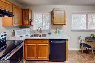 4715 Greenbriar Trail SW, Atlanta, GA 30331 - Photo 5