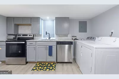 537 W Lake Avenue NW, Atlanta, GA 30318 - Photo 25