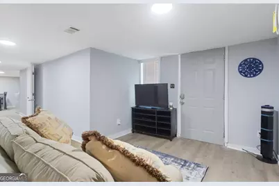 537 W Lake Avenue NW, Atlanta, GA 30318 - Photo 19