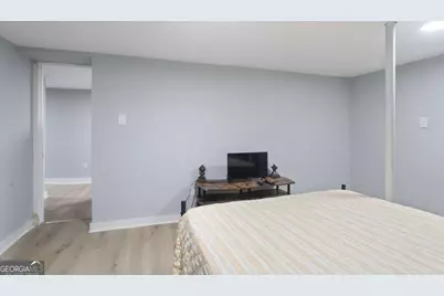 537 W Lake Avenue NW, Atlanta, GA 30318 - Photo 23