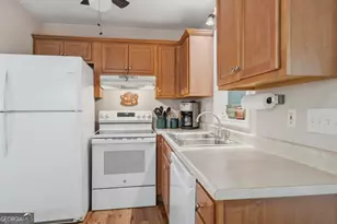 216 River Oak Dr, Eatonton, GA 31024 - Photo 15
