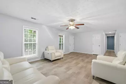 372 East Riverbend Drive, Eatonton, GA 31024 - Photo 9