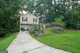 3040 Orbit Cir, Ellenwood, GA 30294 - Photo 3