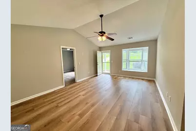449 Hampton Green Drive, Lagrange, GA 30240 - Photo 9