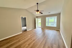 449 Hampton Green Dr, Lagrange, GA 30240 - Photo 9