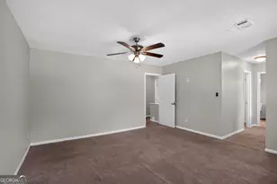 939 Lake Dr Ct, Stone Mountain, GA 30088 - Photo 17