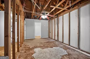 939 Lake Dr Ct, Stone Mountain, GA 30088 - Photo 33