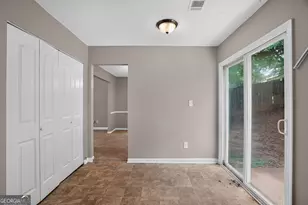 939 Lake Dr Ct, Stone Mountain, GA 30088 - Photo 29