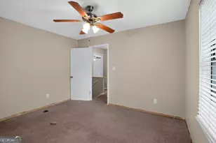 939 Lake Dr Ct, Stone Mountain, GA 30088 - Photo 21
