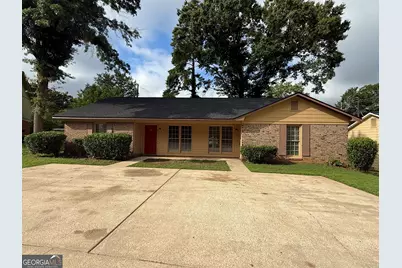 104 Peachtree Court, Lagrange, GA 30241 - Photo 1