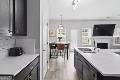 2550 Capella Circle SW, Atlanta, GA 30331 - Photo 7