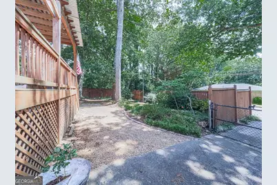 1043 Oakdale Drive SE, Smyrna, GA 30080 - Photo 33