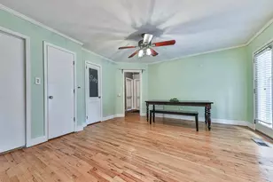 1043 Oakdale Dr SE, Smyrna, GA 30080 - Photo 9