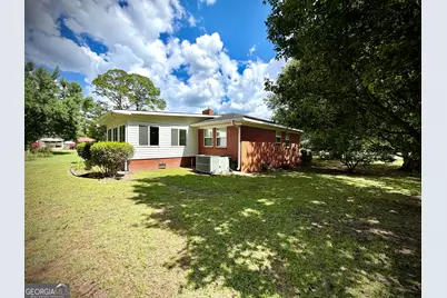 1619 Woodrow Avenue, Dublin, GA 31021 - Photo 9