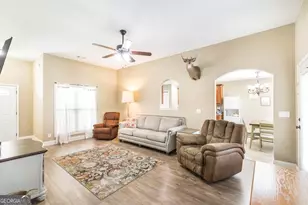 207 Ellington Ct, Perry, GA 31069 - Photo 9