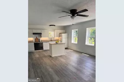 1892 Rockdale Circle, Snellville, GA 30078 - Photo 3