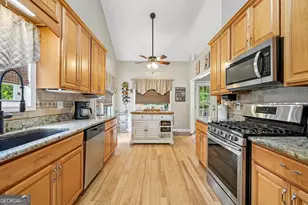 130 Chesterfield Dr, Newnan, GA 30265 - Photo 9