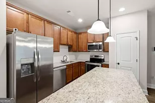 213 Camellia Ct, Jackson, GA 30233 - Photo 5
