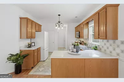 1660 Calvin Davis Circle, Lawrenceville, GA 30043 - Photo 17