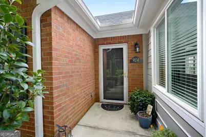 924 Burnt Hickory Circle NW, Marietta, GA 30064 - Photo 3