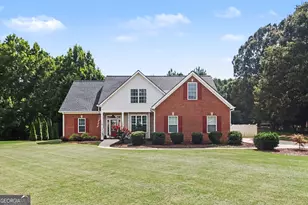 61 Mount Moriah Dr, Senoia, GA 30276 - Photo 1