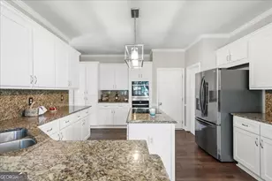 12700 Oxfordshire Ct, Johns Creek, GA 30005 - Photo 17