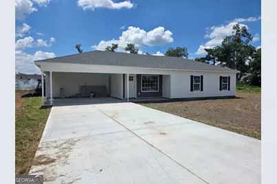 42 Fourth Ave, Hazlehurst, GA 31539 - Photo 1